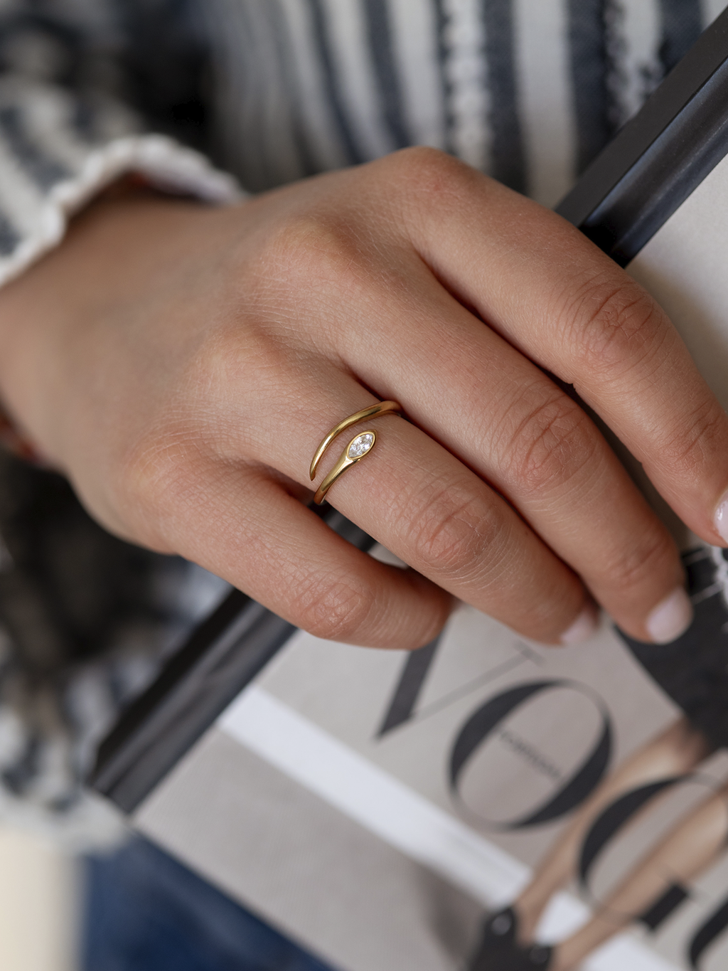Elegance Gold Ring
