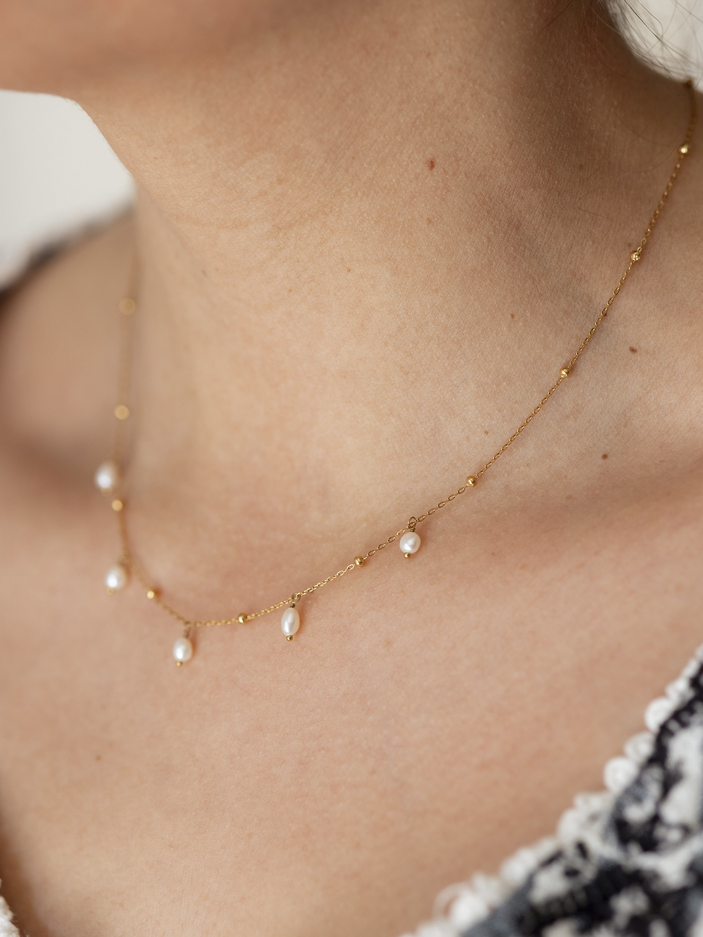 Pearl Droplet Necklace